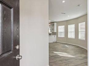 842 E 17th St, Oakland CA 94606