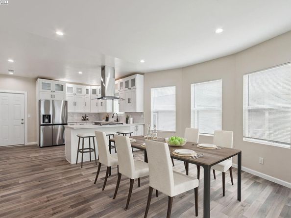 842 E 17th St, Oakland CA 94606