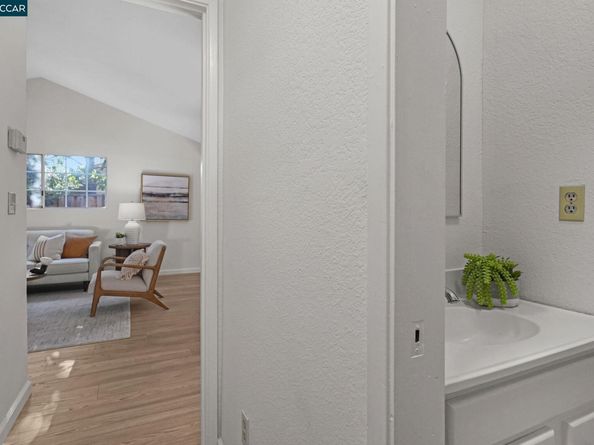 5506 Alaska Dr, Concord CA 94521