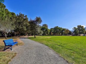 5506 Alaska Dr, Concord CA 94521