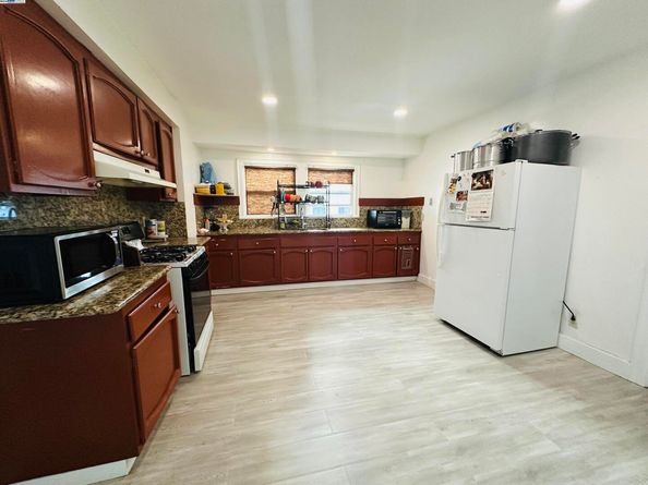 1301 60Th Ave, Oakland CA 94621