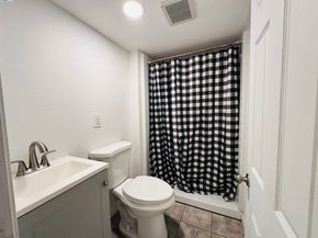 1301 60Th Ave, Oakland CA 94621