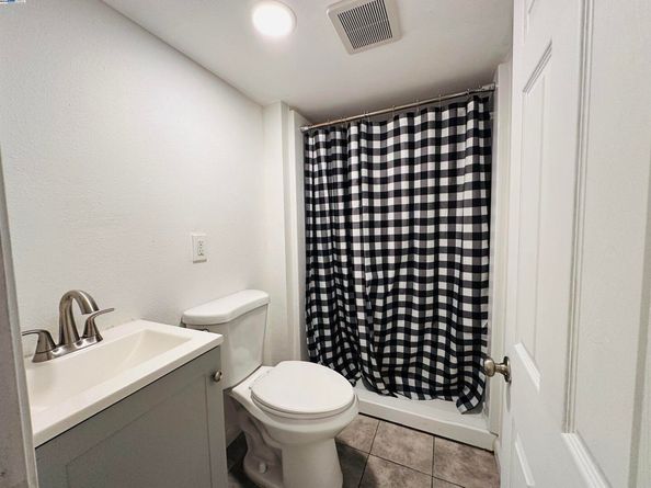 1301 60Th Ave, Oakland CA 94621