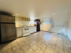 1301 60Th Ave, Oakland CA 94621