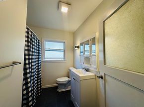 1301 60Th Ave, Oakland CA 94621