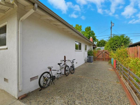 1241 Raymond Dr, Pacheco CA 94553
