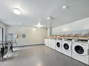 5 Embarcadero 129, Oakland CA 94607