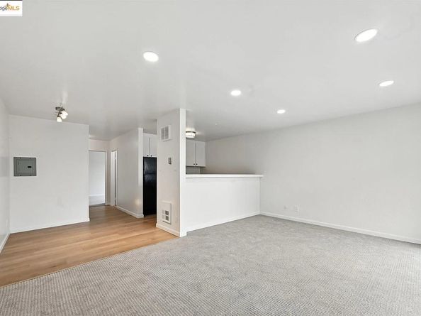 5 Embarcadero 129, Oakland CA 94607