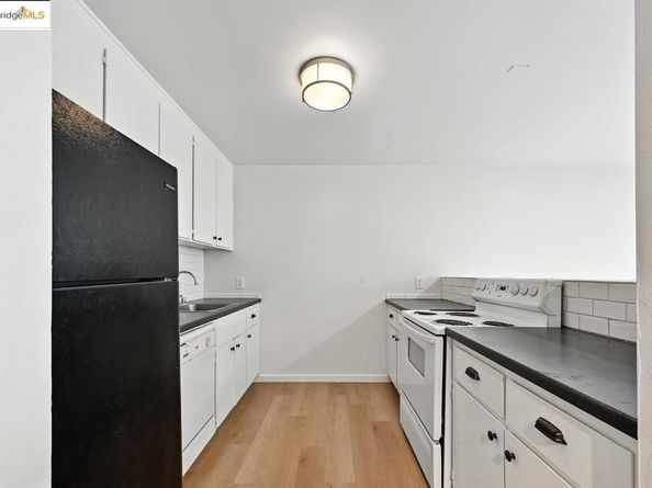 5 Embarcadero 129, Oakland CA 94607