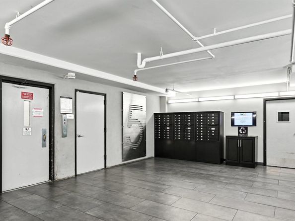 5 Embarcadero 129, Oakland CA 94607