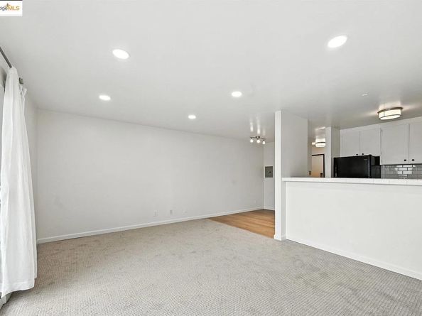 5 Embarcadero 129, Oakland CA 94607