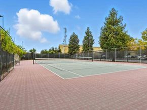 5 Embarcadero 129, Oakland CA 94607