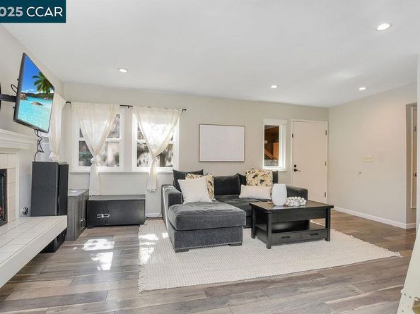 896 Camelback Place, Pleasant Hill CA 94523