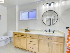 6635 Banning Dr, Oakland CA 94611