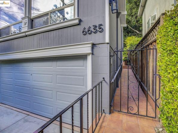 6635 Banning Dr, Oakland CA 94611