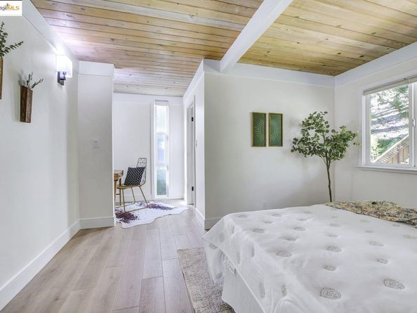 6635 Banning Dr, Oakland CA 94611