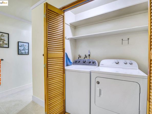 6635 Banning Dr, Oakland CA 94611