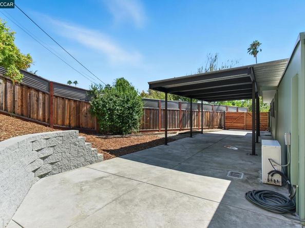 3695 Merridan Dr, Concord CA 94518