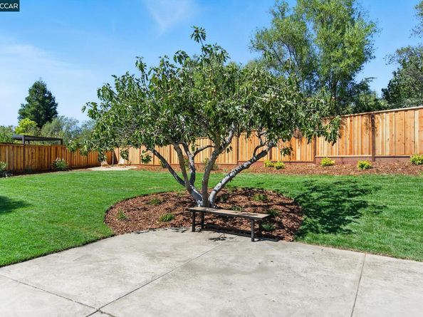 3695 Merridan Dr, Concord CA 94518
