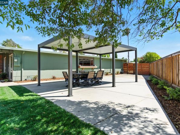 3695 Merridan Dr, Concord CA 94518