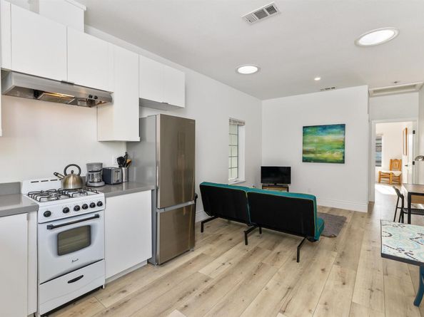 712 39Th St, Oakland CA 94609