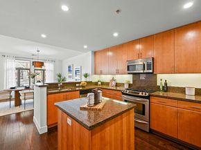 438 W Grand Ave 422, Oakland CA 94612