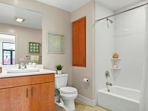 438 W Grand Ave 422, Oakland CA 94612