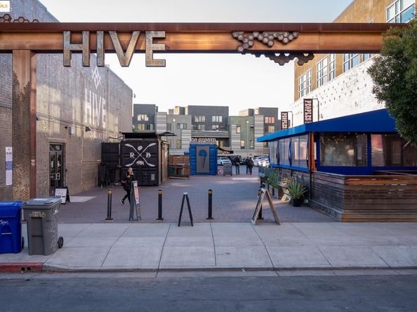 438 W Grand Ave 422, Oakland CA 94612