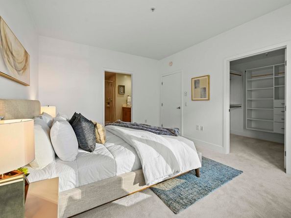 438 W Grand Ave 422, Oakland CA 94612