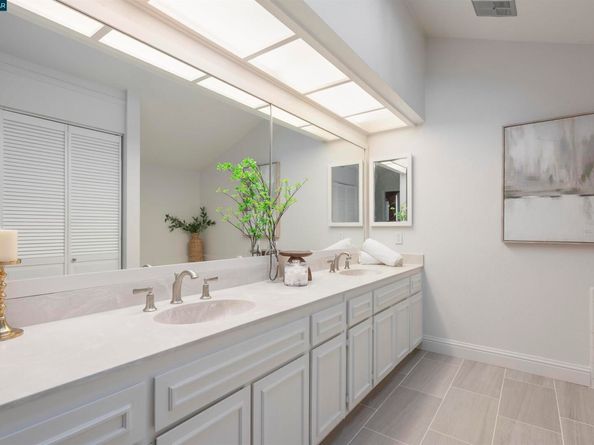 2316 Heathrow Pl, San Leandro CA 94577