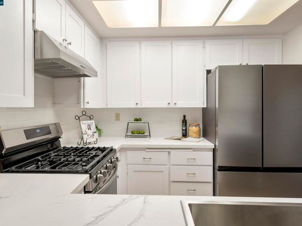 2316 Heathrow Pl, San Leandro CA 94577