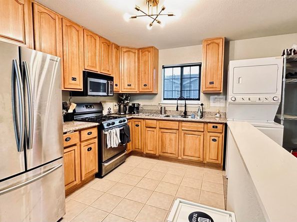 2505 Market St, Oakland CA 94607