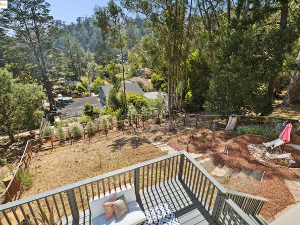6827 Ridgewood Dr., Oakland CA 94611