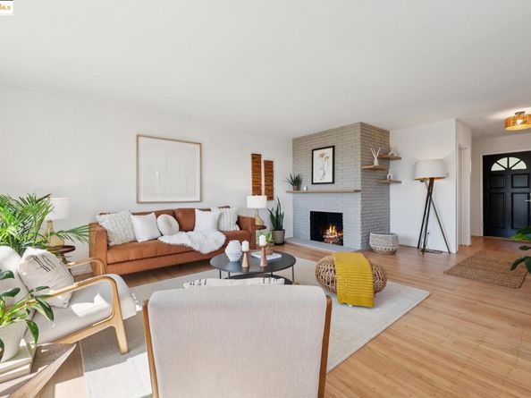 6827 Ridgewood Dr., Oakland CA 94611