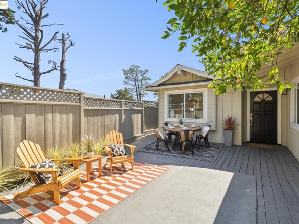 6827 Ridgewood Dr., Oakland CA 94611