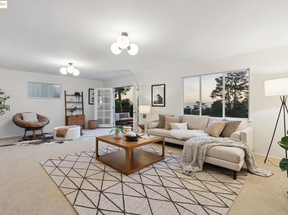 6827 Ridgewood Dr., Oakland CA 94611
