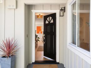 6827 Ridgewood Dr., Oakland CA 94611