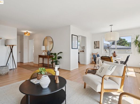 6827 Ridgewood Dr., Oakland CA 94611