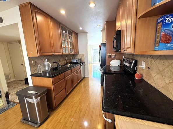 19901 Forest Ave, Castro Valley CA 94546