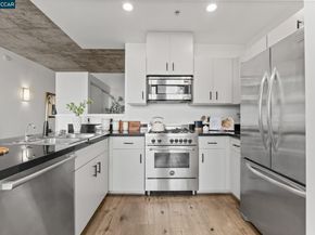 311 2nd St 405, Oakland CA 94607