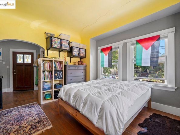 462 Cavour St, Oakland CA 94618