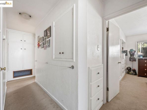 462 Cavour St, Oakland CA 94618