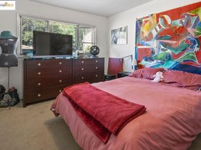 462 Cavour St, Oakland CA 94618