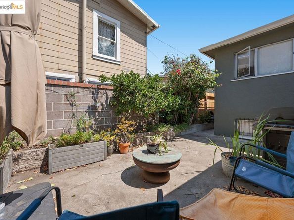462 Cavour St, Oakland CA 94618