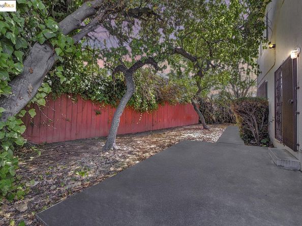 9034 Hillside St, Oakland CA 94603
