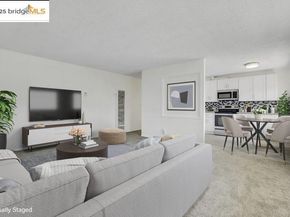 9034 Hillside St, Oakland CA 94603