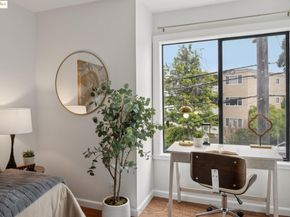 696 Athol Ave 203, Oakland CA 94610