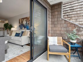696 Athol Ave 203, Oakland CA 94610