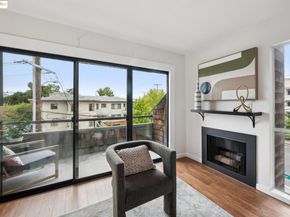 696 Athol Ave 203, Oakland CA 94610