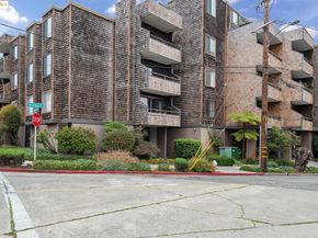 696 Athol Ave 203, Oakland CA 94610